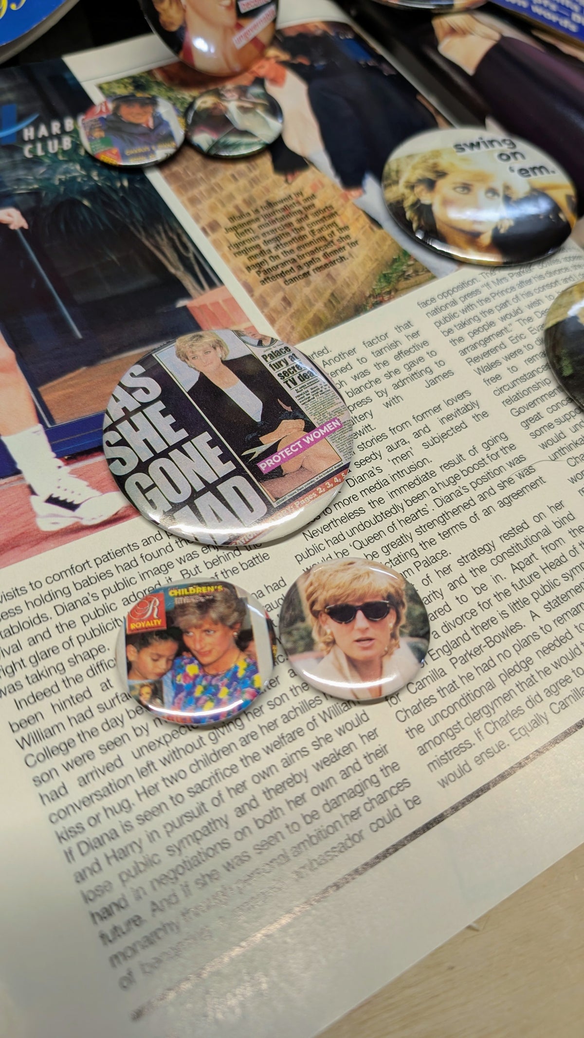 Tabloids 😡 (Di) 🩷
