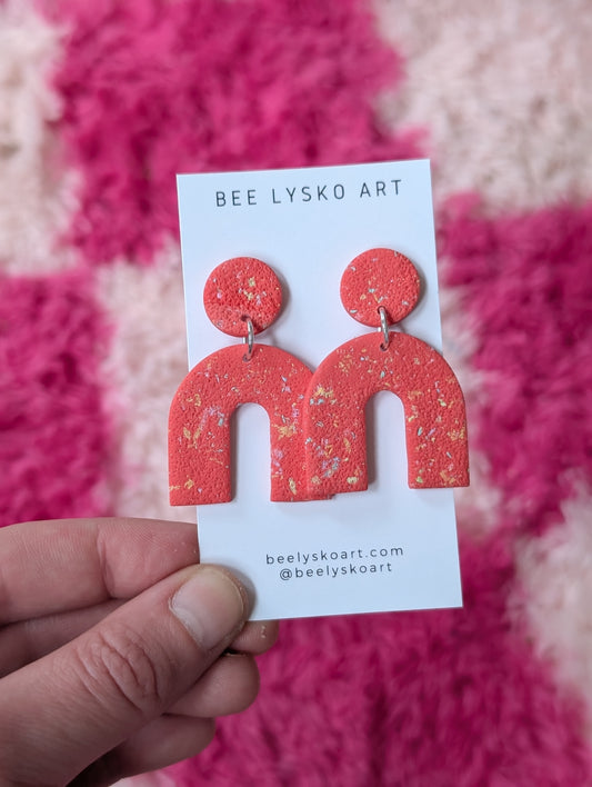 Scarlet Speckled Arches