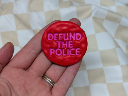 DEFUND THE POLICE 🧲 - Red & Pink