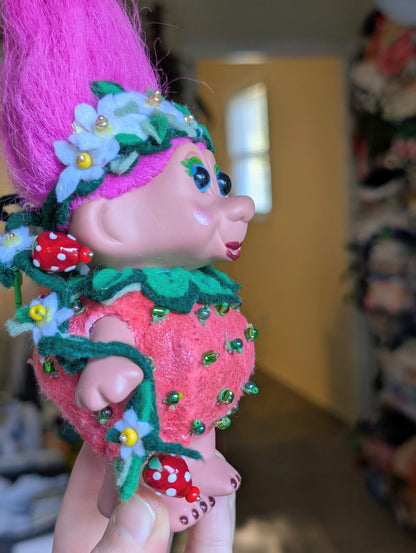 Very Berry - Troll Bag Charm