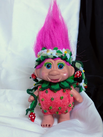 Very Berry - Troll Bag Charm