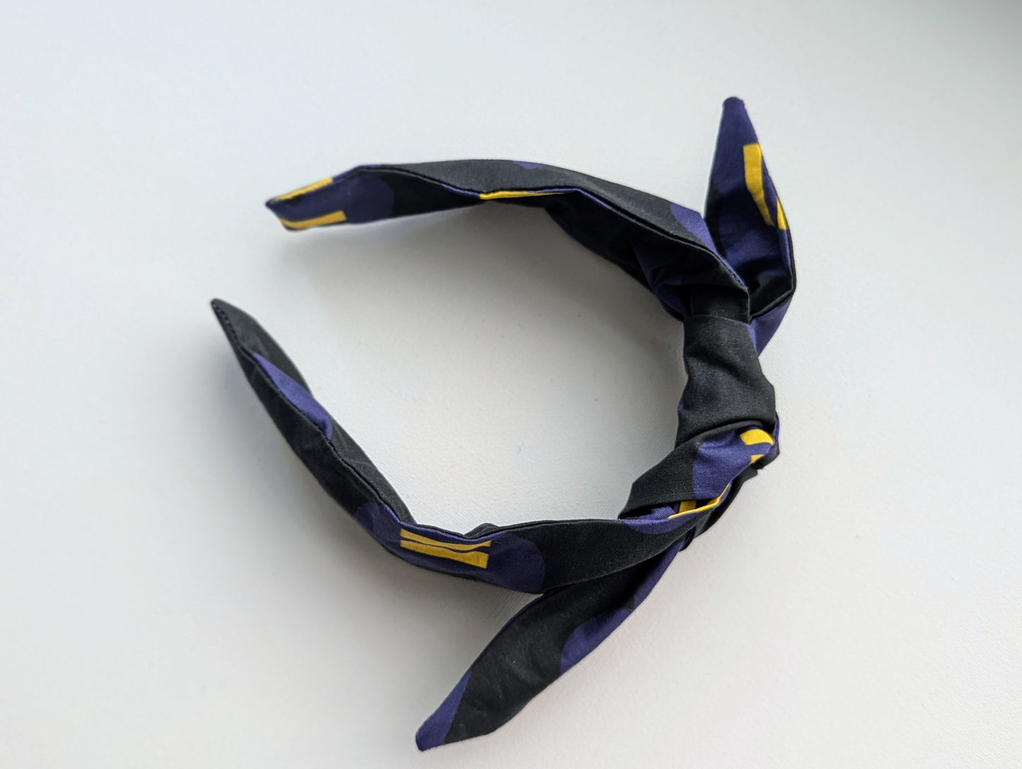 Resist - Knot Headband