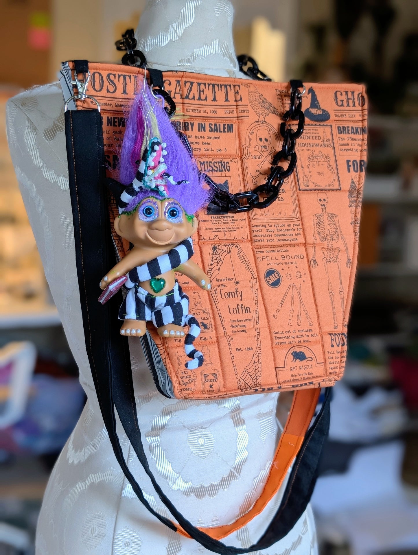 It's Showtime - Troll Bag Charm